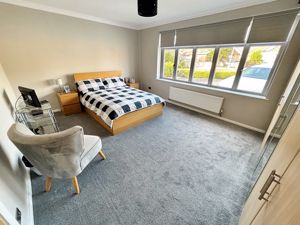 Bedroom- click for photo gallery